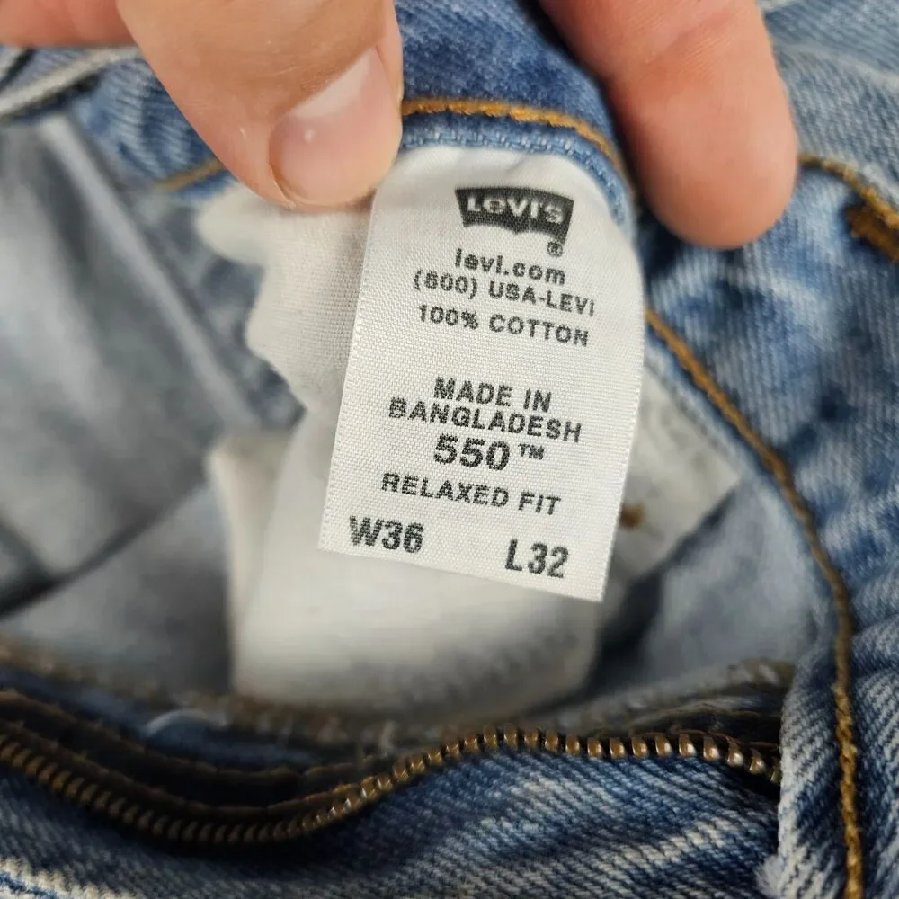 Levis 550 Jeans Mens 35x30* Denim Relaxed Straight Light Wash Grunge Distressed